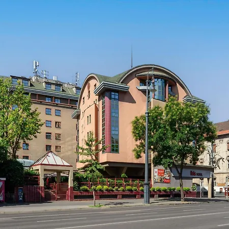 Ibis Styles Budapest Heroes Square-3